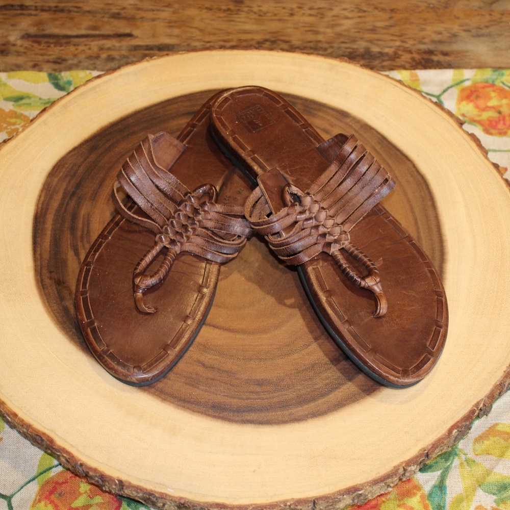 FRYE - EUC Brown Braided Leather Sandals